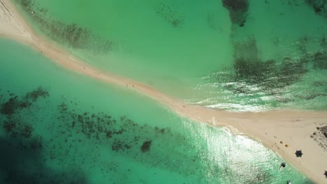 Cayo-de-agua-sandbar-in-los-roques-with-turquoise-waters,-aerial-view