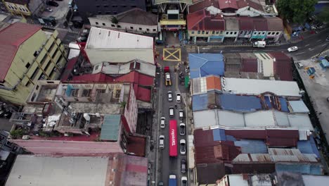 Drone-Revela-La-Calle-Petaling-En-Chinatown-Kuala-Lumpur-Malasia