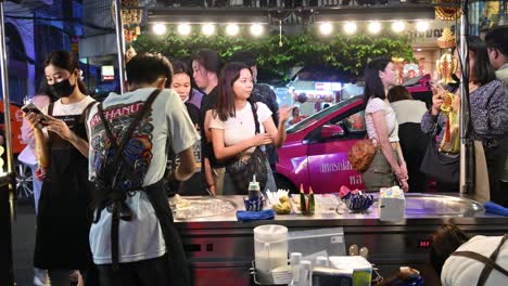 Puesto-De-Comida-En-Chinatown-Bangkok