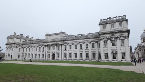 Matavillo,-Su-Edificio-Blanco-De-Arquitectura-Clásica-En-Londres