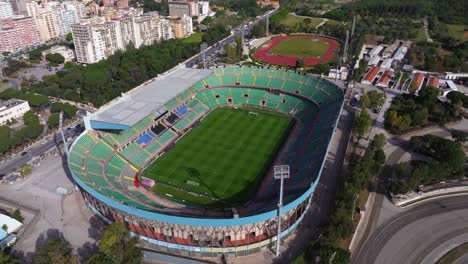 Drone-Orbita-Sobre-El-Estadio-Renzo-Barbera-En-Sicilia