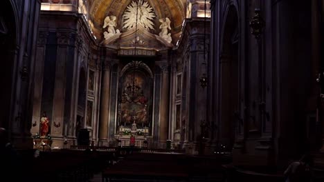 Vista-Interior-De-La-Basílica-De-La-Estrella-En-Lisboa,-Portugal.