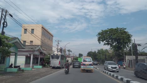 Public-transportation-in-the-Medan-City,-North-Sumatra,-Indonesia