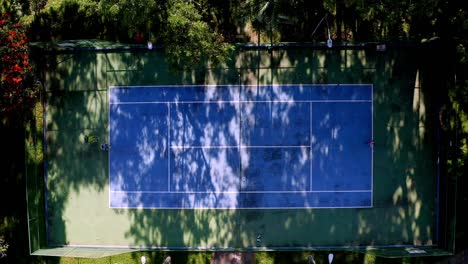 Brasilia-Stadt,-Menschen-Genießen-Tennisspiel,-Städtische-Grünflächen,-Luft