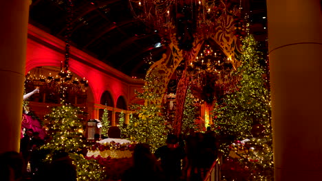 Bellagio-Casino-Hotel-Exhibición-Navideña-Y-Decoraciones-En-El-Jardín-Botánico,-Las-Vegas,-Nevada,-EE.UU.