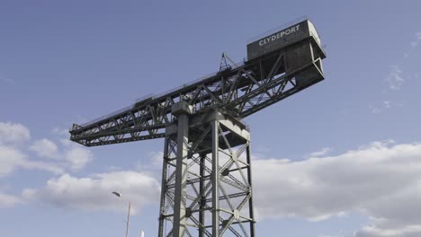 Finnieston-Crane-Glasgow.-Sunny-Day.-Wide-Track-Round