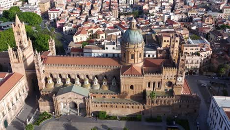 Amazing-Aerial-View-Above-Palermo-Cathedral-on-Typical-Day-in-Sicily