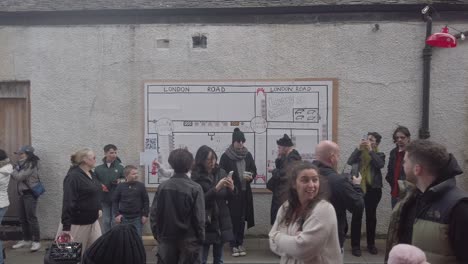 A-crowd-at-the-Traditional-Hong-Kong-style-street-market-at-the-Barras-in-Glasgow