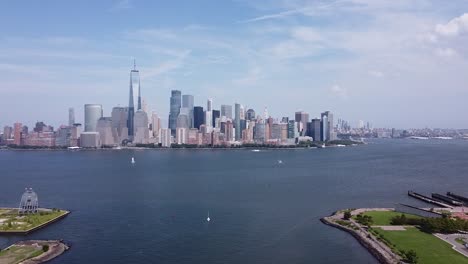 Skyline-Von-New-York-City-Tagsüber-Mit-Blick-Auf-Den-Hudson-River