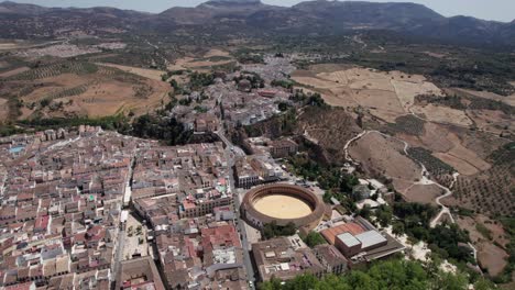 Luftbild-Dolly-Out-Video-Der-ältesten-Stadt-Ronda,-Andalusien,-Spanien,-Panoramablick