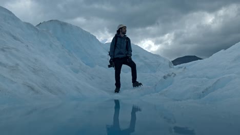 Photographer-in-The-Perito-Moreno-Glacier,-the-most-iconic-glacier-in-the-world