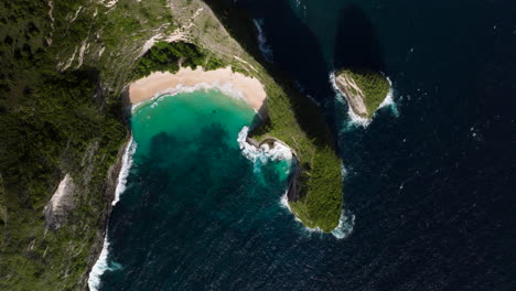 Zenith-Satellitenansicht-Der-Insel-T-Rex-Oder-Des-Kelingking-Strands-In-Nusa-Penida,-Bali