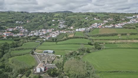 Wiesen-Von-Santo-Antonio-Auf-Den-Azoren,-Portugal