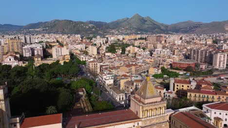 Drone-Flies-Above-Porta-Nuovo,-Norman-Palace-to-Reveal-Beautiful-Palermo,-Sicily-Cityscape