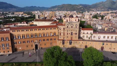 Aerial-Sliding-Shot-Reveals-Norman-Palace-of-Palermo-and-Greater-Sicily,-Italy