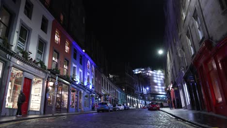 Schauen-Sie-An-Einem-Ruhigen-Abend-In-Edinburgh-Die-Victoria-Street-Hinauf