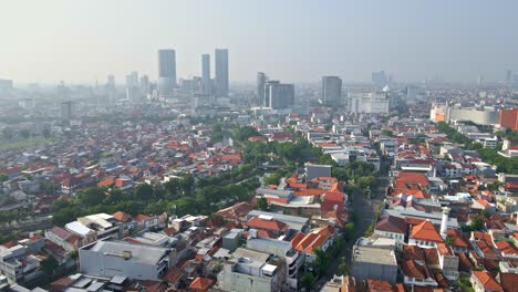 Ein-Atemberaubender-Blick-Auf-Die-Dichte-Surabayas,-Der-Die-Rasante-Urbanisierung-Und-Das-Bevölkerungswachstum-Veranschaulicht