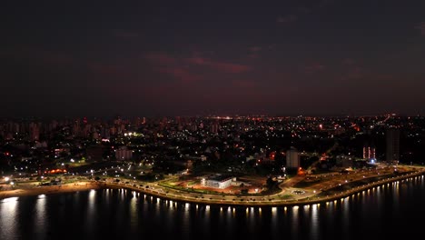 Vuelo-De-Drones-De-La-Ciudad-De-Posadas-En-La-Noche