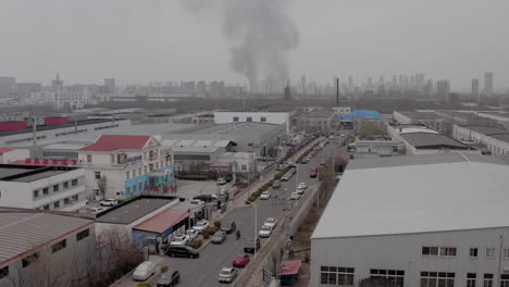 Rauchschwaden-Aus-Gebäuden-In-Der-Nähe-Des-Industriegebiets-In-Tianjin