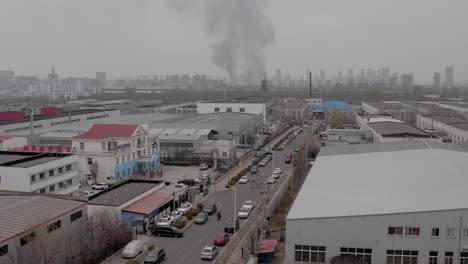 Columnas-De-Humo-Procedentes-De-Edificios-Cercanos-A-La-Zona-Industrial-De-Tianjin