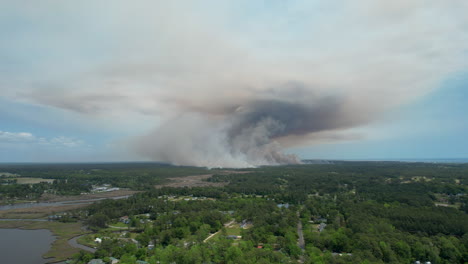 Wide-aerial-shot-of-a-forest-fire