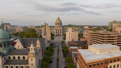 Pennsylvania-state-capitol-building-during-golden-hour-sunset