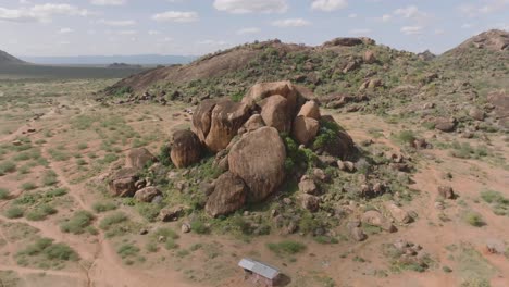 Drone-shot-of-a-spectacular-rock-formation-in-Ellebor,-Marsabit,-Kenya
