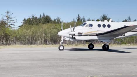 Ein-Cal-Ore-Life-Flight-Flugzeug-Startet-Zu-Einer-Rettungsmission-Am-Crescent-City-Airport