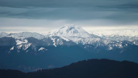 El-Desolado-Paisaje-Montañoso-De-Los-Alpes-Austriacos