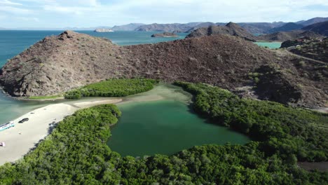 A-Breathtaking-Sight-of-the-Azure-Waters-and-Islets-of-Bahia-Concepcion,-Baja-California-Sur,-Mexico---Aerial-Drone-Shot