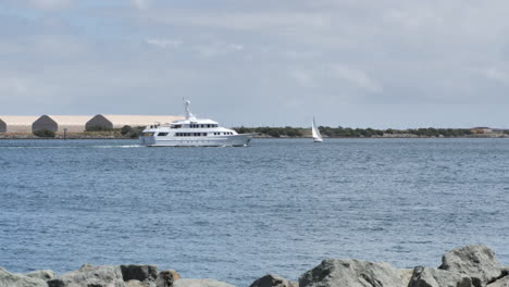 Ferry-boat-sailing-in-coast