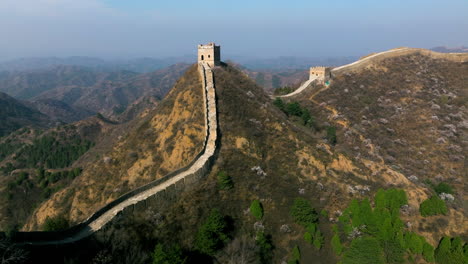 Vista-Aérea-De-La-Sección-Jinshanling-De-La-Gran-Muralla-China-En-El-Condado-De-Luanping,-Chengde,-Provincia-De-Hebei.