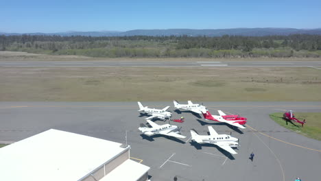 Cal-Ore-Life-Flight-fleet-at-Del-Norte-County-Regional-Airport-in-Crescent-City,-California