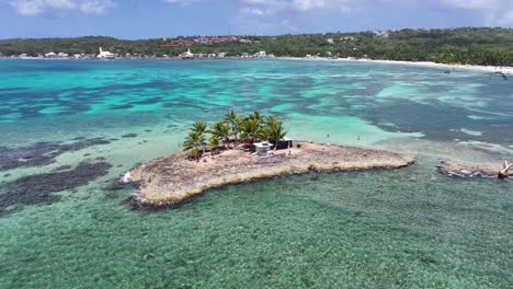 Rocky-Cay-At-San-Andres-In-Caribbean-Island-Colombia