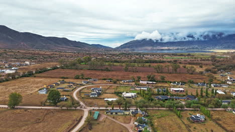 Un-Hiperlapso-Lateral-Revela-La-Encantadora-Belleza-De-Tafí-Del-Valle-En-Tucumán,-Argentina.