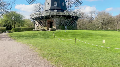 Schlossmühle-Am-Mölleplatsen:-Malerisches-Wahrzeichen-In-Malmö,-Schweden