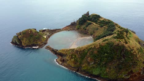 Ilhéu-de-Vila-Franca-do-Campo,-Azores-Portugal