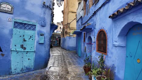 Chefchaouen-medina-City-in-Morocco-blue-city-streets-and-buildings