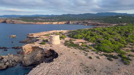 Mediterráneo-Costero-Atardecer-Antigua-Torre-Histórica