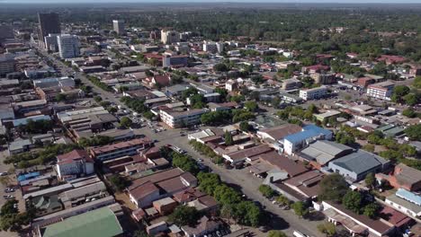 Drone-video-of-the-city-in-Bulawayo,-Zimbabwe