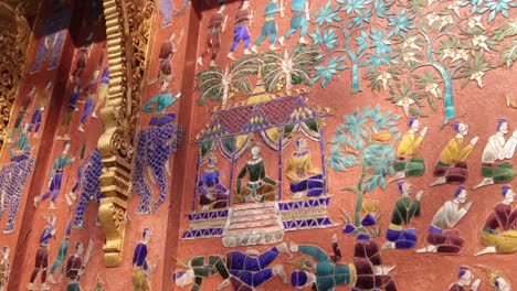 Mosaicos-De-Vidrio-Coloreado-Del-Templo-Budista-Wat-Xieng-Thong-En-Luang-Prabang,-Laos,-Viajando-Por-El-Sudeste-Asiático