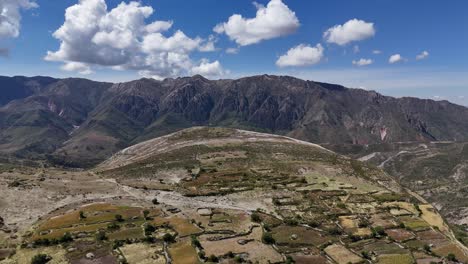 Sucre-Bolivien-Wandern-Landschaften-Südamerikanisch-Drohne-Luftaufnahme-Berge-Natur