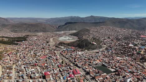 Potosi,-Südamerikanische-Stadt,-Bolivien,-Silbermine,-Landeswährung,-Bolivianische-Bergbaustadt-Potosi,-Drohnen-Luftaufnahme