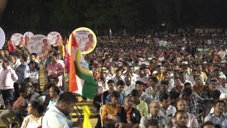 Manifestación-Pública-De-Los-Políticos-Indios-Supriya-Sule-Y-Uddhav-Thackeray-Durante-La-Campaña-Electoral-De-Lok-Sabha-2024