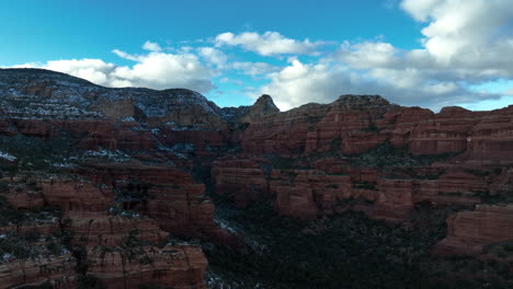 Majestic-Nature-With-Sedimentary-Red-Rocks-In-Sedona,-Arizona,-United-States