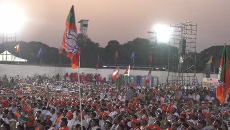 Politische-Flaggen-Und-Symbole-Der-BJP-Während-Des-Wahlkampfes-Der-Lok-Sabha