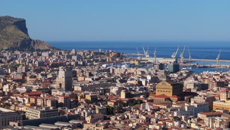 Aerial-Pullback-Away-from-Downtown-Palermo,-Sicily,-Italy