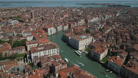 Venedig-Canale-Grande-Pan---Drohnen-Kinoaufnahme-4k