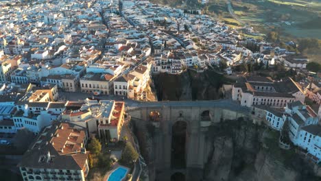 Vista-Aérea-Del-Puente-Nuevo,-Nuevo-Puente-En-Ronda