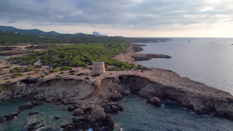 Mediterráneo-Costero-Atardecer-Antigua-Torre-Histórica